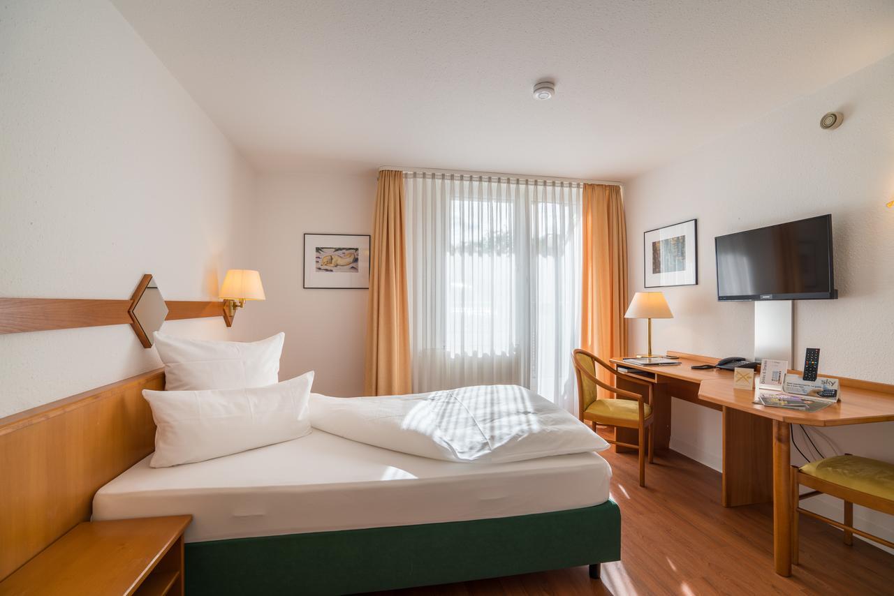 Apartmenthotel Residenz Steinenbronn Esterno foto