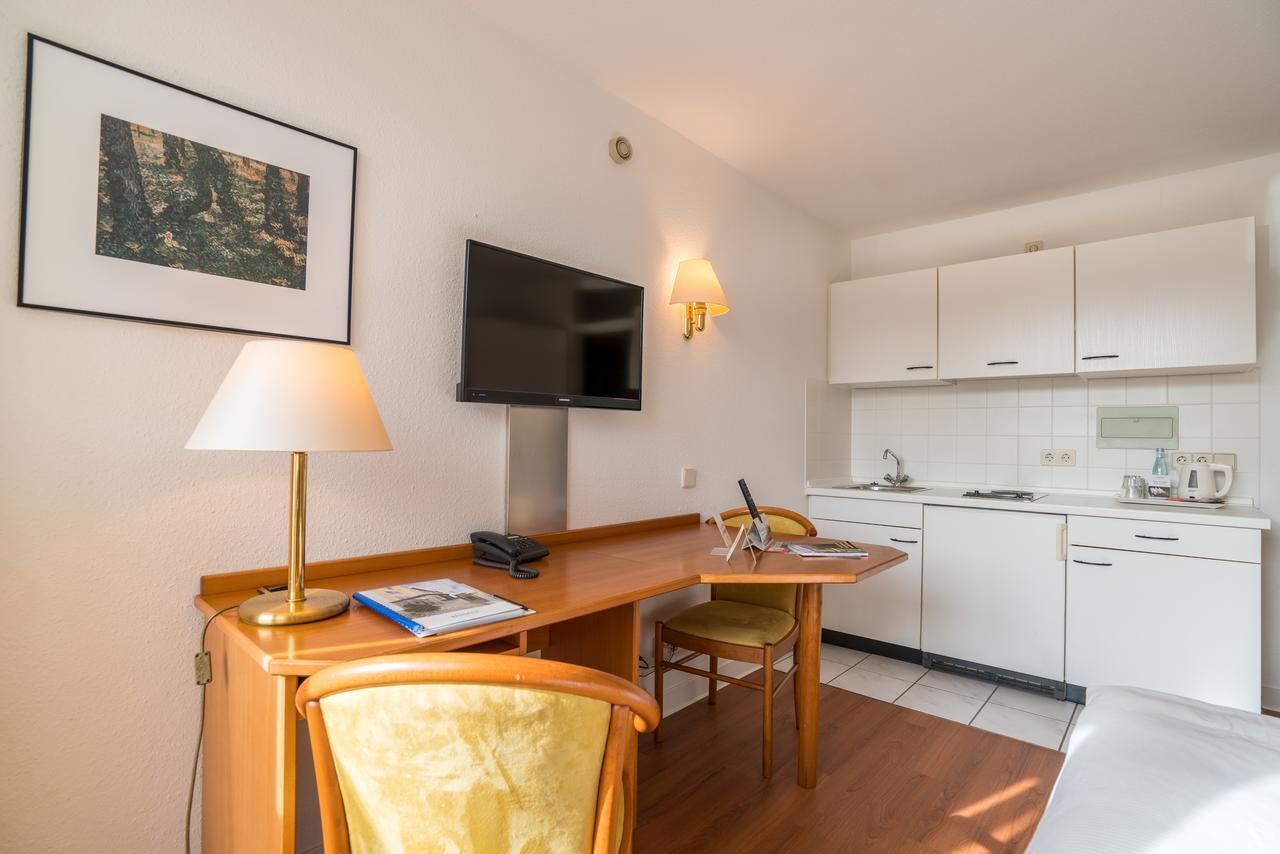 Apartmenthotel Residenz Steinenbronn Esterno foto